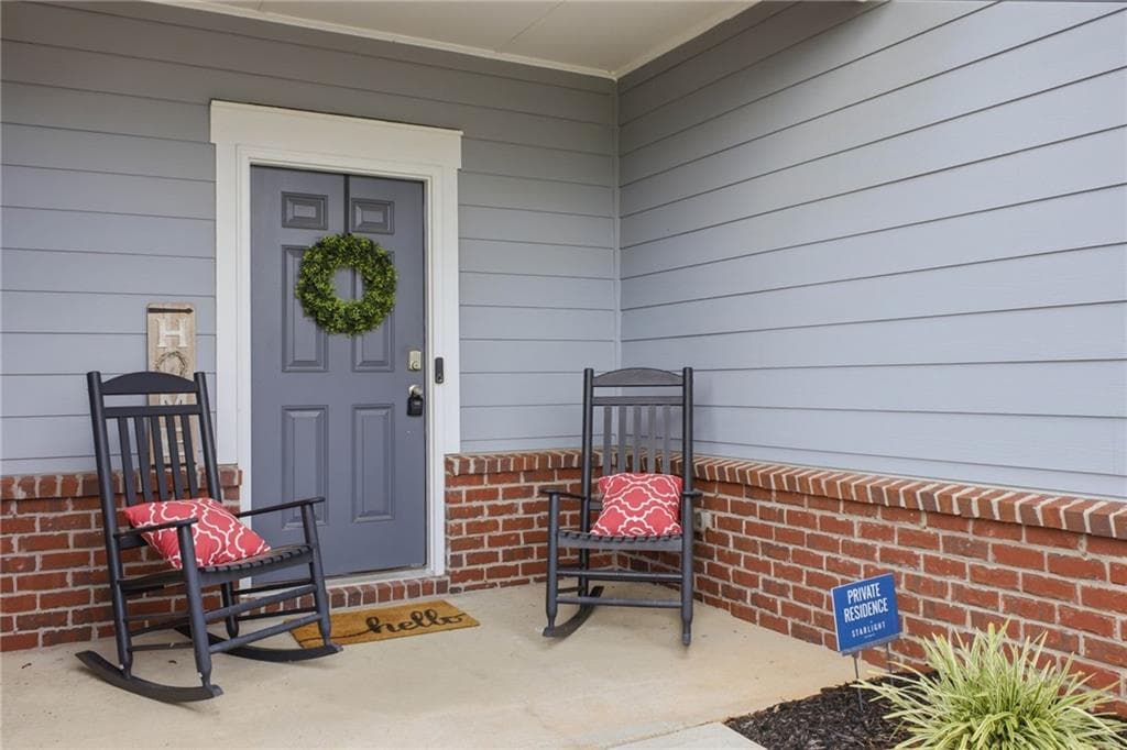 4 bedroom, 3 bathroom, 2,200 sq ft single family residence for sale at 324 San Vito Way, Cartersville, GA 30120 — photo 2