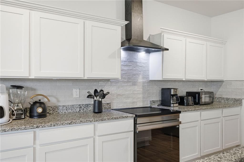 4 bedroom, 3 bathroom, 2,200 sq ft single family residence for sale at 324 San Vito Way, Cartersville, GA 30120 — photo 5