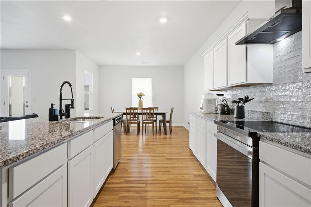 4 bedroom, 3 bathroom, 2,200 sq ft single family residence for sale at 324 San Vito Way, Cartersville, GA 30120 — photo 7