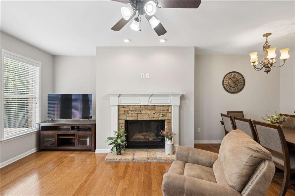 3 bedroom, 4 bathroom, 2,260 sq ft townhouse for sale at 503 Grove Field Court, Suwanee, GA 30024 — photo 4