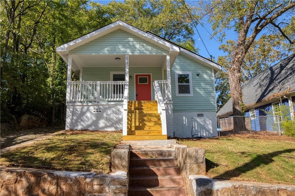 3 bedroom, 2 bathroom, 1,150 sq ft single family residence for rent at 1015 Sims Street, Atlanta, GA 30310 for $1,895 a month — photo 1 of 36
