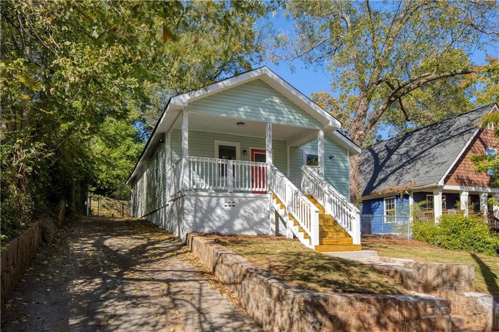 3 bedroom, 2 bathroom, 1,150 sq ft single family residence for rent at 1015 Sims Street, Atlanta, GA 30310 for $1,895 a month — photo 3