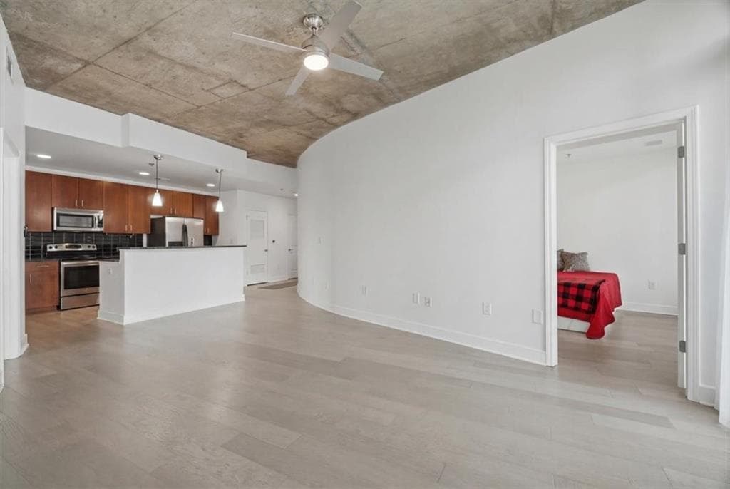 2 bedroom, 2 bathroom, 1,091 sq ft condominium for sale at 44 Peachtree Place 1431, Atlanta, GA 30309 — photo 8