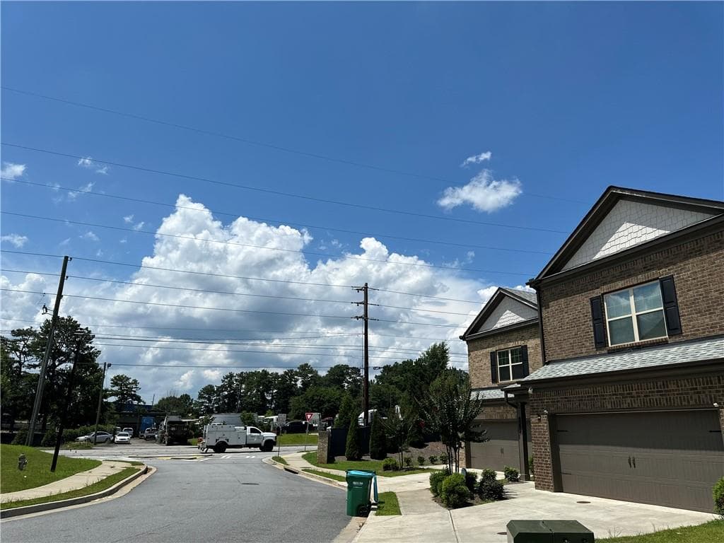 4 bedroom, 4 bathroom, 2,288 sq ft single family residence for sale at 4485 Almanor Circle, Norcross, GA 30071 — photo 2