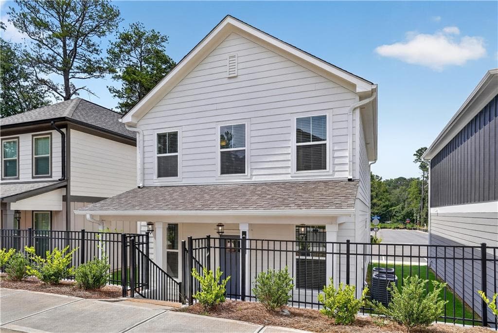 3 bedroom, 3 bathroom, 1,440 sq ft single family residence for sale at 320 Dempsey Drive, Fayetteville, GA 30214 — photo 3