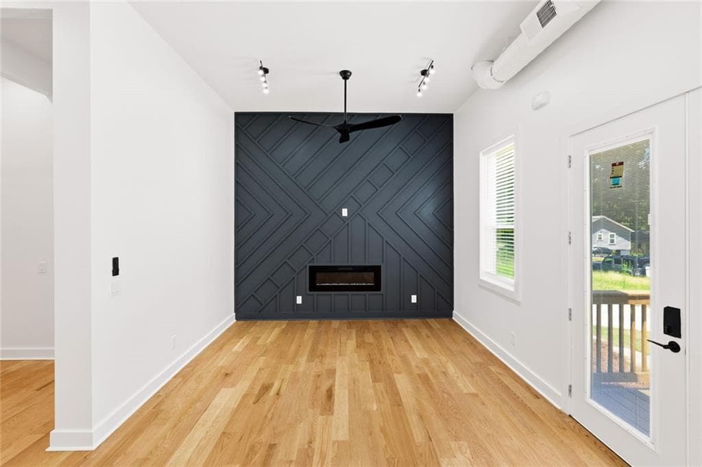 3 bedroom, 2 bathroom, 1,800 sq ft single family residence for sale at 2585 Hood Avenue, Atlanta, GA 30318 — photo 6