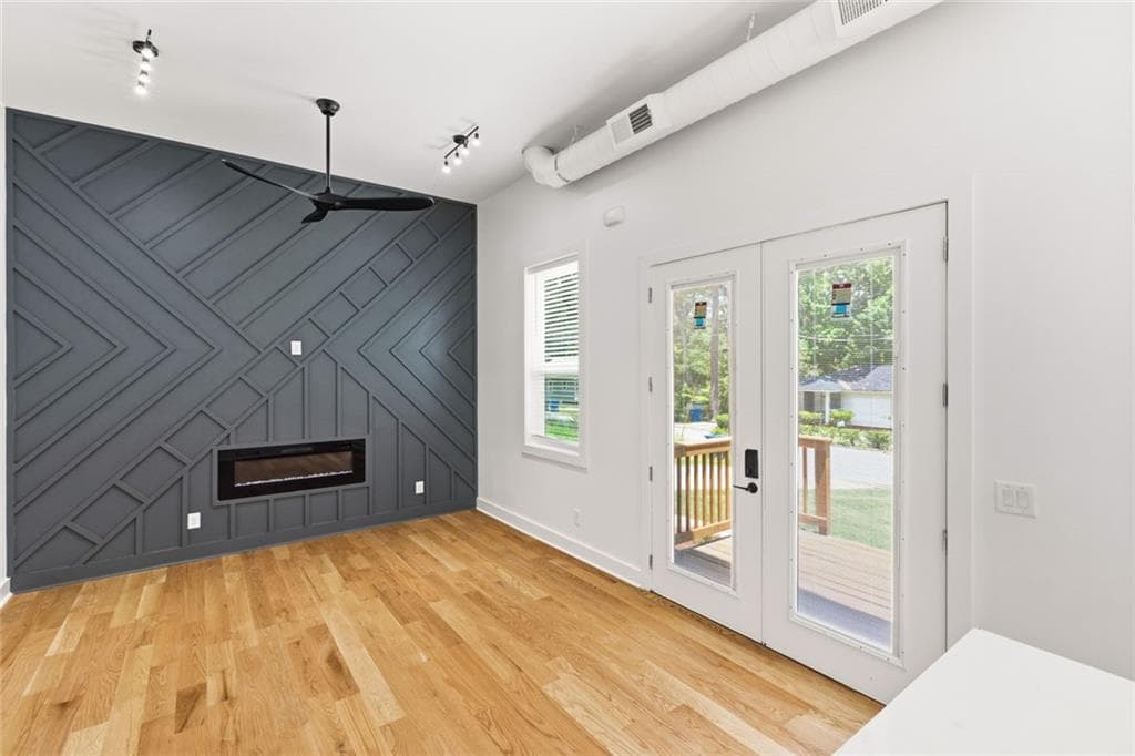 3 bedroom, 2 bathroom, 1,800 sq ft single family residence for sale at 2585 Hood Avenue, Atlanta, GA 30318 — photo 8