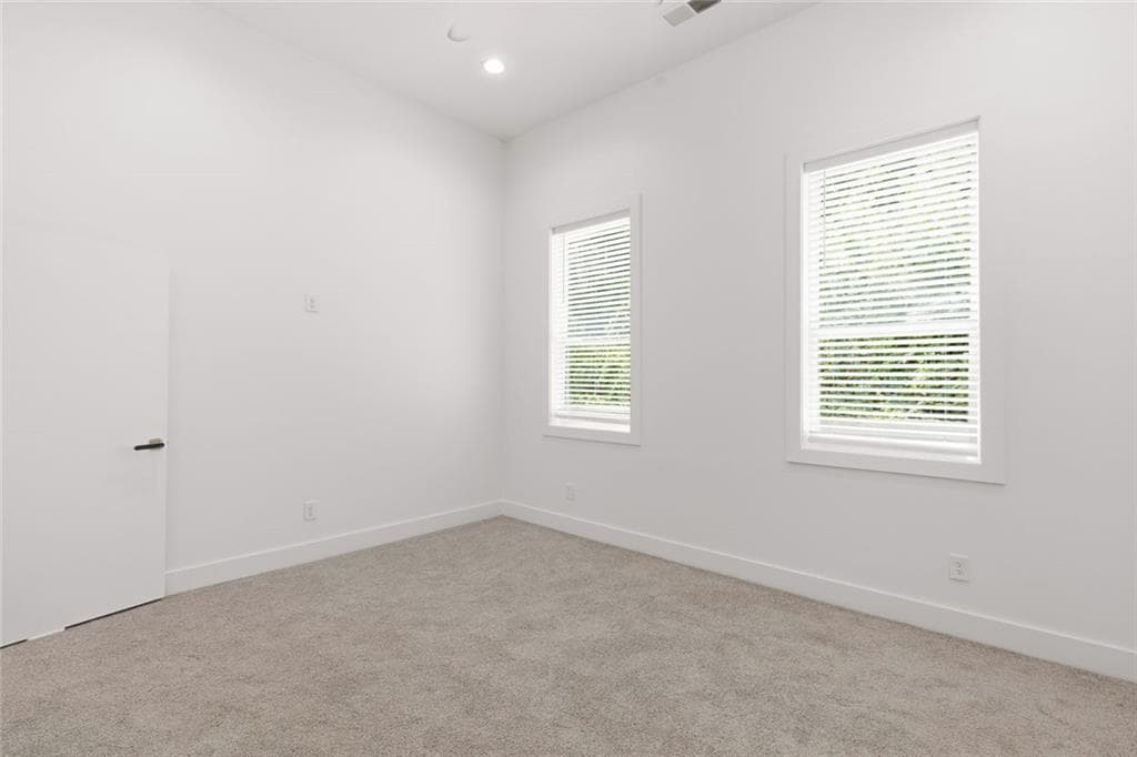3 bedroom, 2 bathroom, 1,800 sq ft single family residence for sale at 2585 Hood Avenue, Atlanta, GA 30318 — photo 9
