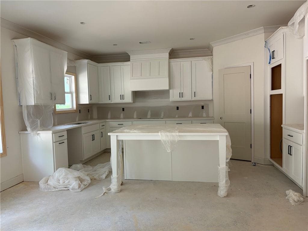 5 bedroom, 3 bathroom, 3,146 sq ft single family residence for sale at 8250 CROOKED CREEK Drive, Cumming, GA 30028 — photo 4