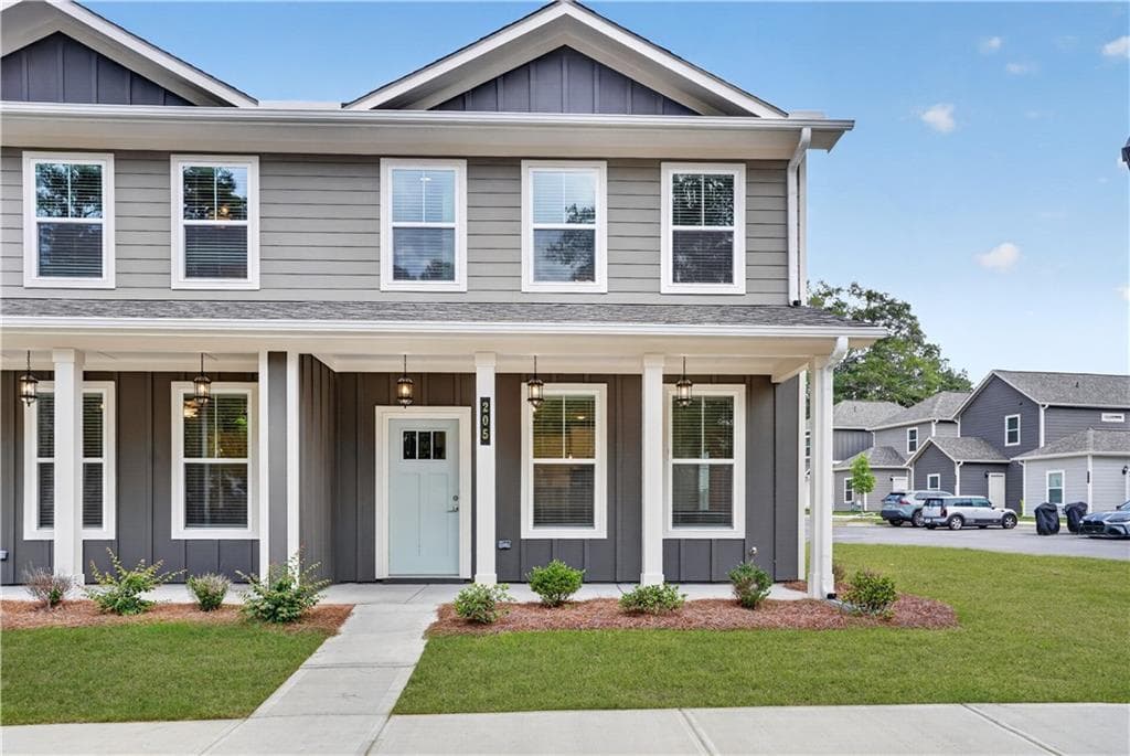 3 bedroom, 3 bathroom, 1,324 sq ft townhouse for sale at 205 Maddux Street LOT 23, Fayetteville, GA 30214 — photo 2