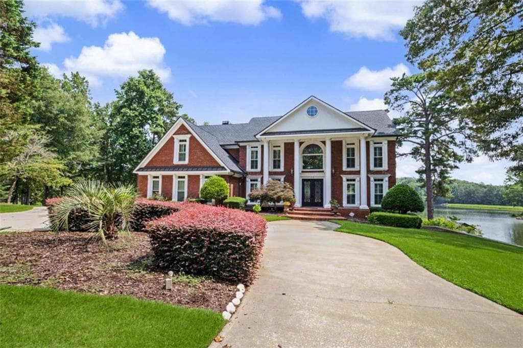 5 bedroom, 4 bathroom, 5,872 sq ft single family residence for sale at 15 Nick Price Nook, Sharpsburg, GA 30277 — photo 2