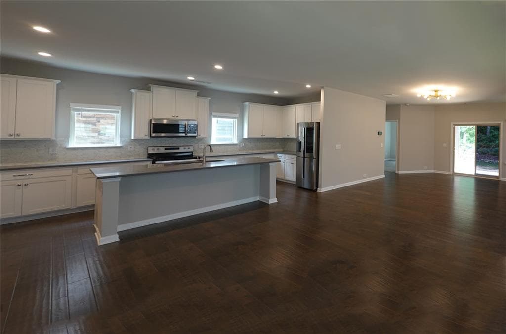 5 bedroom, 3 bathroom, 2,814 sq ft single family residence for rent at 2719 Morgan Spring Trail, Buford, GA 30519 for $2,650 a month — photo 4