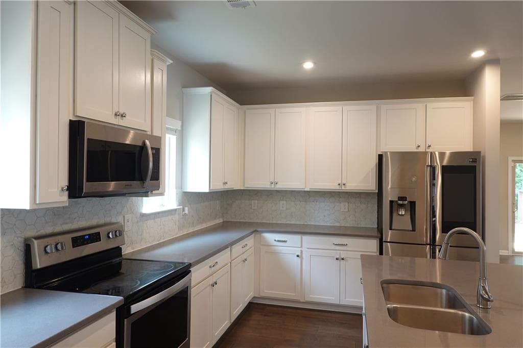 5 bedroom, 3 bathroom, 2,814 sq ft single family residence for rent at 2719 Morgan Spring Trail, Buford, GA 30519 for $2,650 a month — photo 9