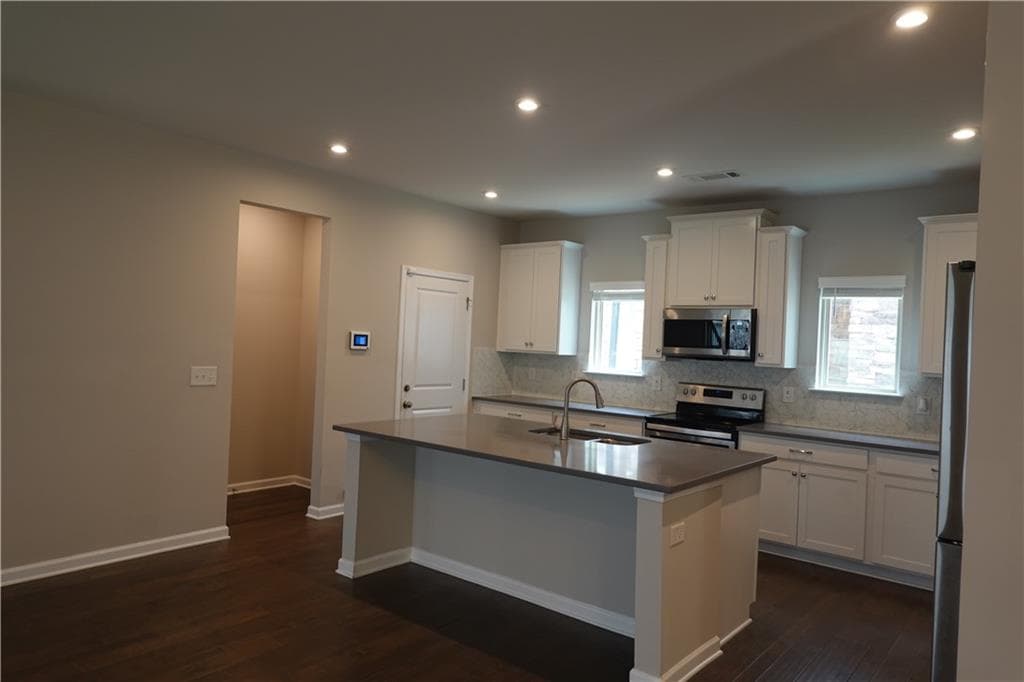 5 bedroom, 3 bathroom, 2,814 sq ft single family residence for rent at 2719 Morgan Spring Trail, Buford, GA 30519 for $2,650 a month — photo 10