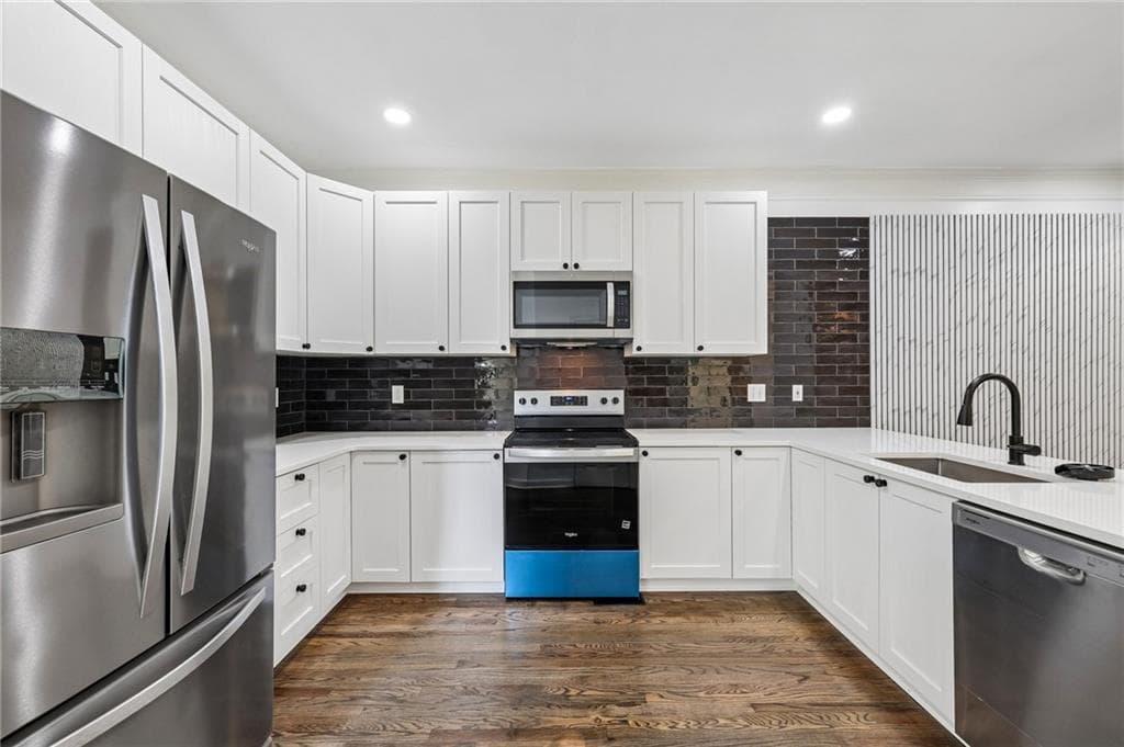 5 bedroom, 4 bathroom, 3,282 sq ft single family residence for sale at 2164 Cape Liberty Drive, Suwanee, GA 30024 — photo 3