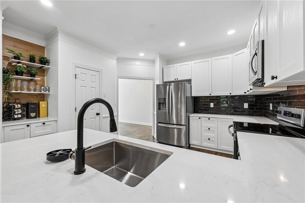 5 bedroom, 4 bathroom, 3,282 sq ft single family residence for sale at 2164 Cape Liberty Drive, Suwanee, GA 30024 — photo 6