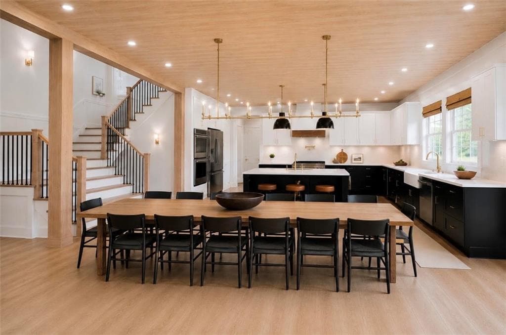 5 bedroom, 7 bathroom, 7,305 sq ft single family residence for sale at 20 Quiet Cove Way, Monticello, GA 31064 — photo 3