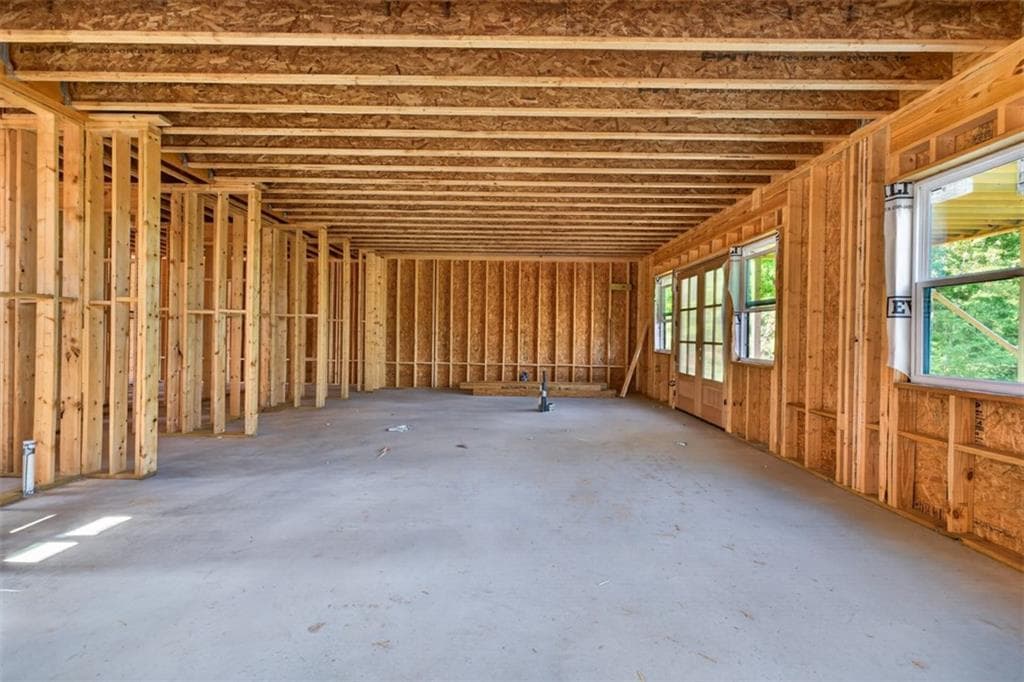 5 bedroom, 7 bathroom, 7,305 sq ft single family residence for sale at 20 Quiet Cove Way, Monticello, GA 31064 — photo 6