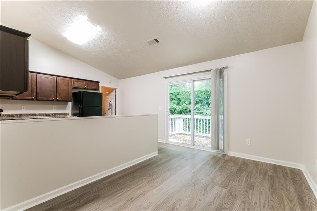 3 bedroom, 2 bathroom, 1,244 sq ft single family residence for sale at 3140 Alenes Drive, Gainesville, GA 30506 — photo 5