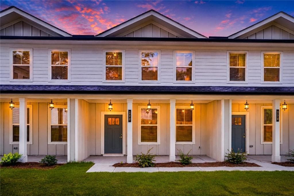 3 bedroom, 3 bathroom, 1,324 sq ft townhouse for sale at 220 Maddux Street LOT 13, Fayetteville, GA 30214