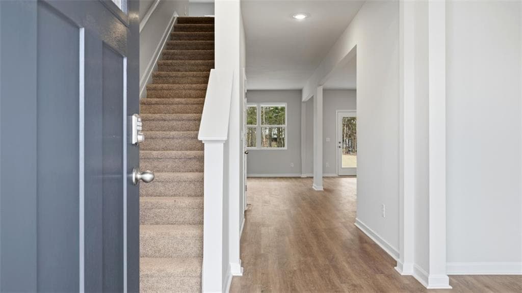 5 bedroom, 3 bathroom, 3,216 sq ft single family residence under contract at 169 Elsa Court, Jefferson, GA 30549 — photo 4