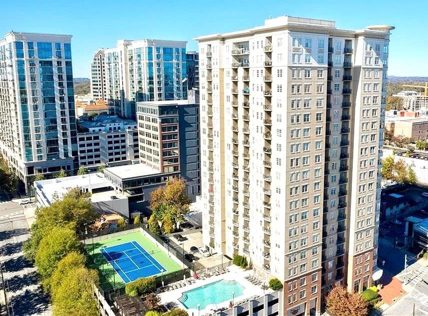 2 bedroom, 2 bathroom, 1,333 sq ft condominium for rent at 325 E Paces Ferry Road 502, Atlanta, GA 30305 for $2,799 a month — photo 3