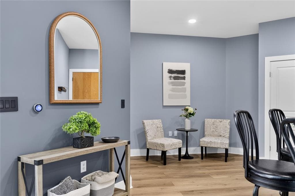 1 bedroom, 2 bathroom, 1,108 sq ft condominium for sale at 799 Hammond Drive 417, Sandy Springs, GA 30328 — photo 3