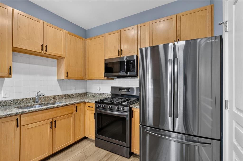 1 bedroom, 2 bathroom, 1,108 sq ft condominium for sale at 799 Hammond Drive 417, Sandy Springs, GA 30328 — photo 5