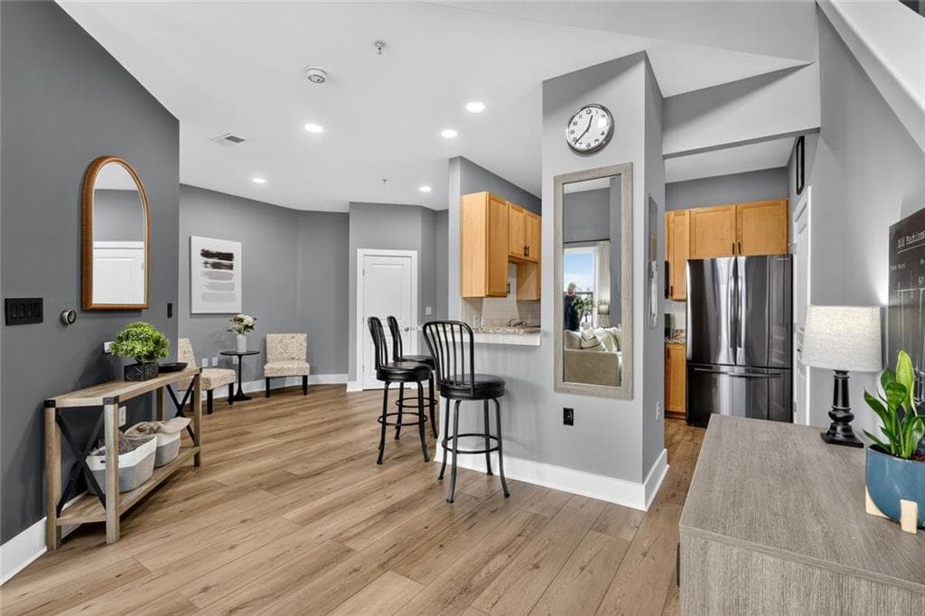 1 bedroom, 2 bathroom, 1,108 sq ft condominium for sale at 799 Hammond Drive 417, Sandy Springs, GA 30328 — photo 8