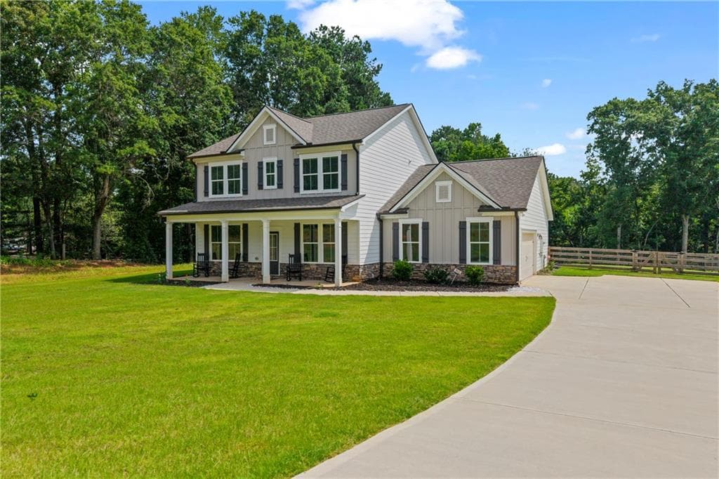 4 bedroom, 3 bathroom, 2,579 sq ft single family residence for sale at 781 Cattle Barn Road, Monroe, GA 30656 — photo 2