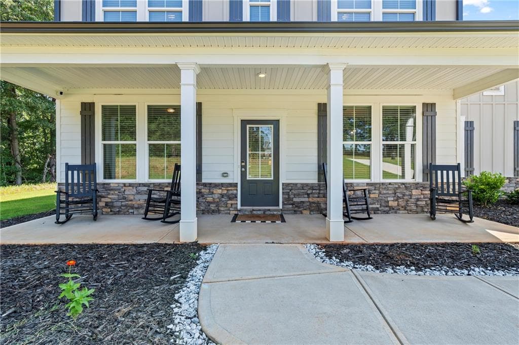 4 bedroom, 3 bathroom, 2,579 sq ft single family residence for sale at 781 Cattle Barn Road, Monroe, GA 30656 — photo 3