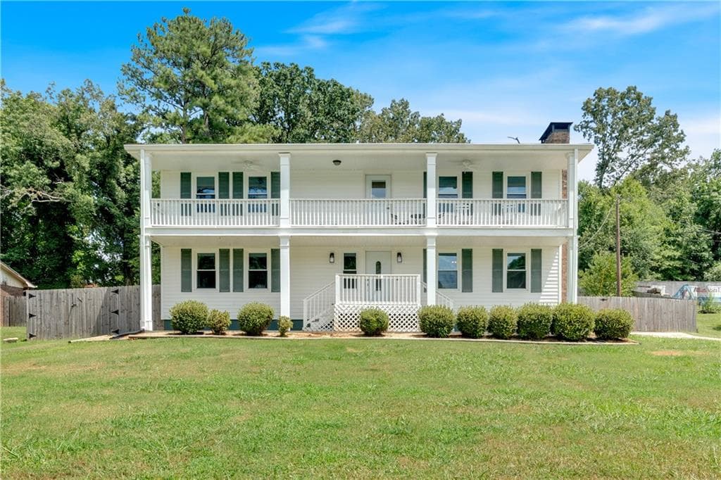 4 bedroom, 2 bathroom, 2,484 sq ft single family residence for sale at 32 Baker Road, Cartersville, GA 30120 — photo 1 of 31