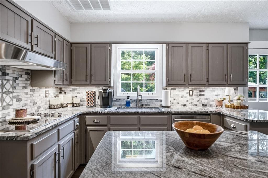 4 bedroom, 3 bathroom, 2,830 sq ft single family residence for sale at 526 Wagon Wheel Climb, Lawrenceville, GA 30044 — photo 6