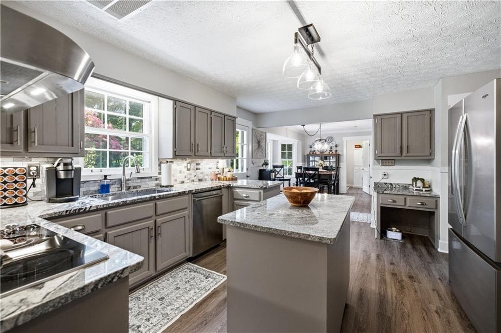 4 bedroom, 3 bathroom, 2,830 sq ft single family residence for sale at 526 Wagon Wheel Climb, Lawrenceville, GA 30044 — photo 7