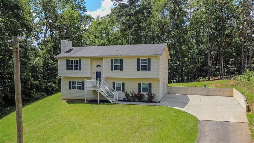 3 bedroom, 2 bathroom, 2,318 sq ft single family residence for sale at 3796 Cannon Drive, Douglasville, GA 30135 — photo 1 of 24