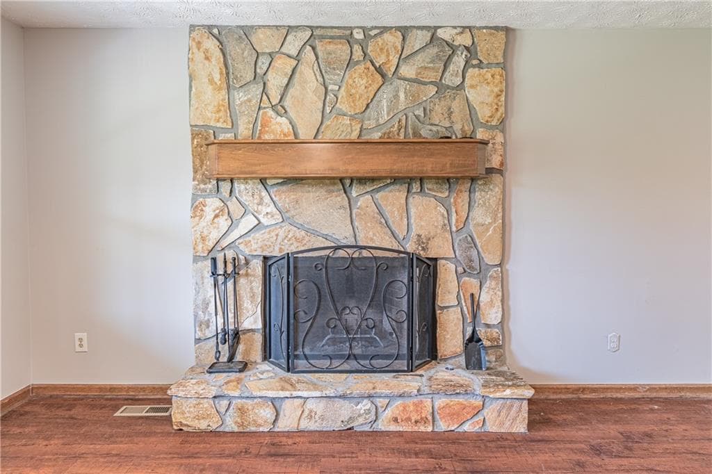 5 bedroom, 5 bathroom, 3,411 sq ft single family residence for sale at 1860 Jett Ridge Road, Cumming, GA 30041 — photo 8