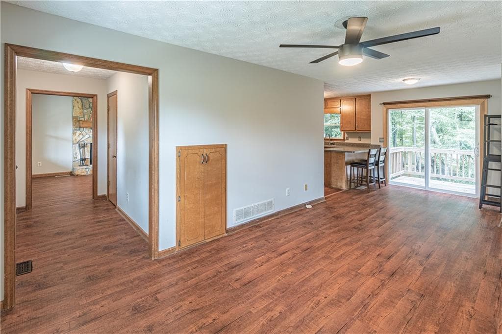 5 bedroom, 5 bathroom, 3,411 sq ft single family residence for sale at 1860 Jett Ridge Road, Cumming, GA 30041 — photo 10