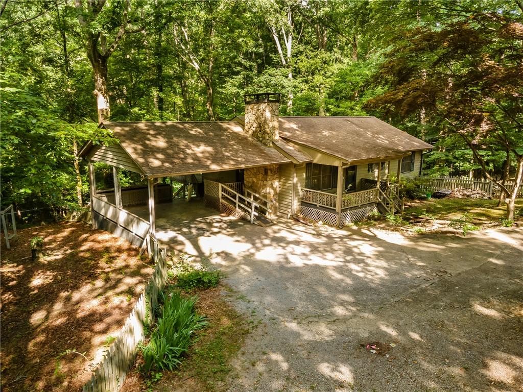 3 bedroom, 3 bathroom, 2,009 sq ft single family residence for sale at 368 Still Hollow Road, Jasper, GA 30143 — photo 3