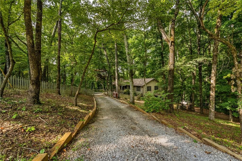 3 bedroom, 3 bathroom, 2,009 sq ft single family residence for sale at 368 Still Hollow Road, Jasper, GA 30143 — photo 2