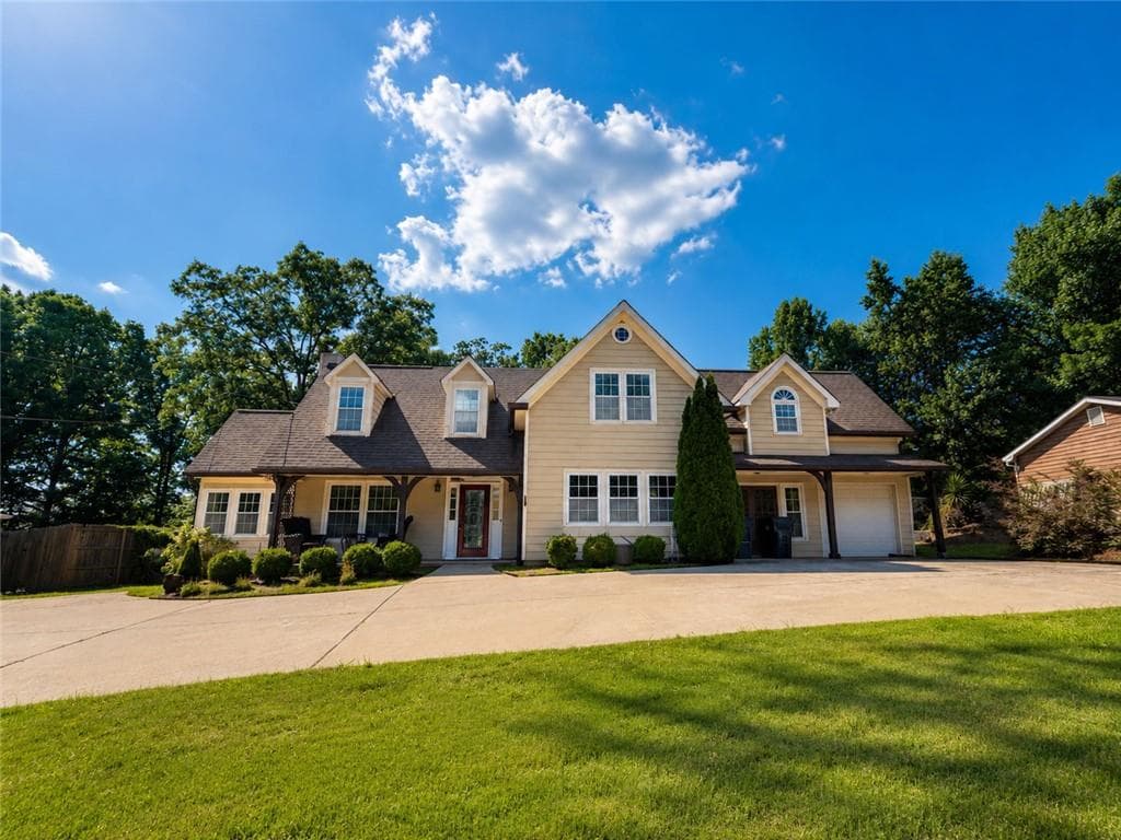 3 bedroom, 3 bathroom, 2,905 sq ft single family residence for rent at 4225 Friar Tuck Lane, Buford, GA 30519 for $2,300 a month — photo 1 of 20