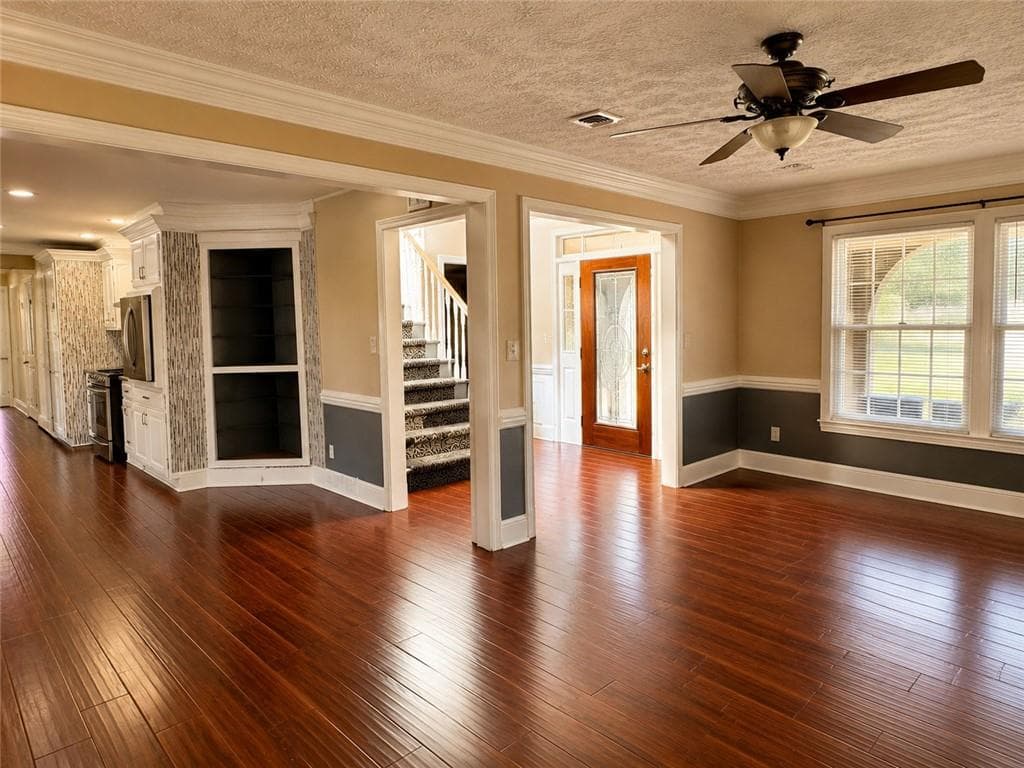 3 bedroom, 3 bathroom, 2,905 sq ft single family residence for rent at 4225 Friar Tuck Lane, Buford, GA 30519 for $2,300 a month — photo 2