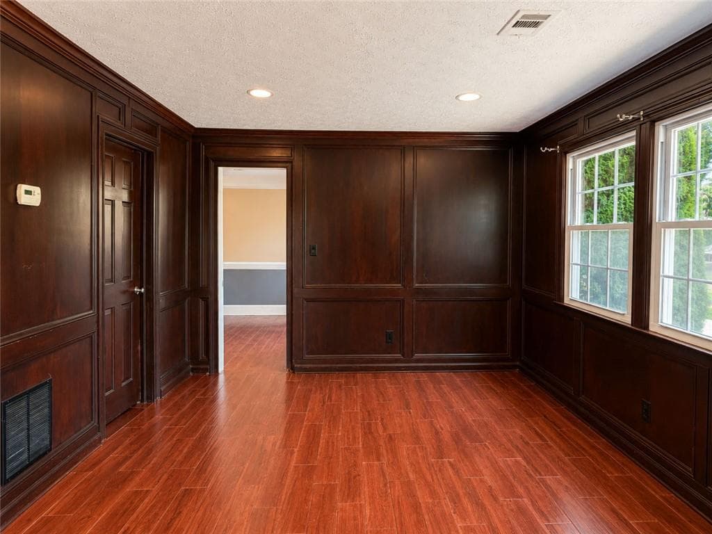 3 bedroom, 3 bathroom, 2,905 sq ft single family residence for rent at 4225 Friar Tuck Lane, Buford, GA 30519 for $2,300 a month — photo 6