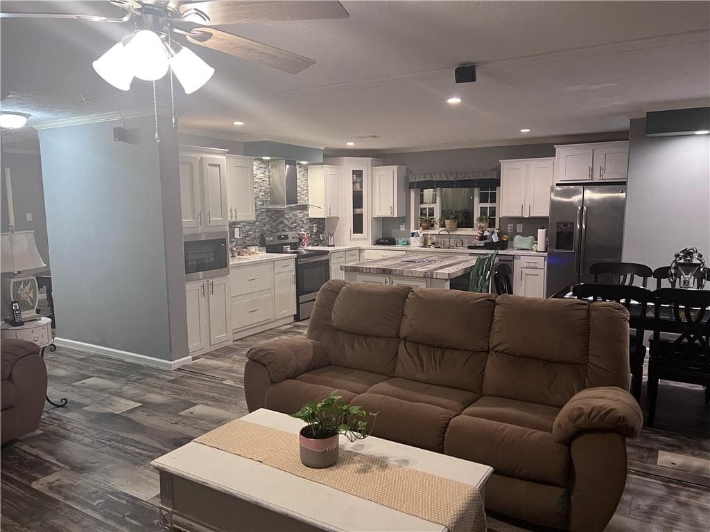 3 bedroom, 3 bathroom, 1,960 sq ft single family residence under contract at 4450 Cleveland Highway, Cohutta, GA 30710 — photo 9