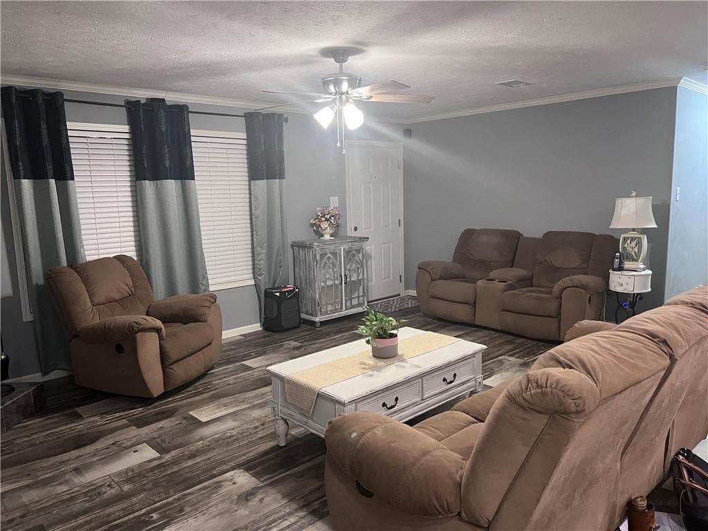 3 bedroom, 3 bathroom, 1,960 sq ft single family residence under contract at 4450 Cleveland Highway, Cohutta, GA 30710 — photo 10