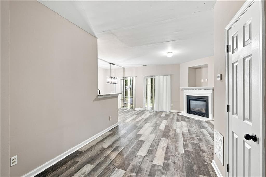 3 bedroom, 3 bathroom, 1,600 sq ft townhouse for sale at 3678 Utoy Drive, Atlanta, GA 30331 — photo 8