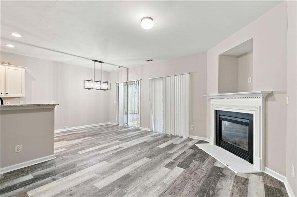 3 bedroom, 3 bathroom, 1,600 sq ft townhouse for sale at 3678 Utoy Drive, Atlanta, GA 30331 — photo 9