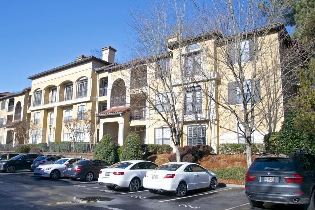 1 bedroom, 1 bathroom, 903 sq ft condominium for rent at 3777 Peachtree Road 735, Atlanta, GA 30319 for $1,750 a month — photo 1 of 26