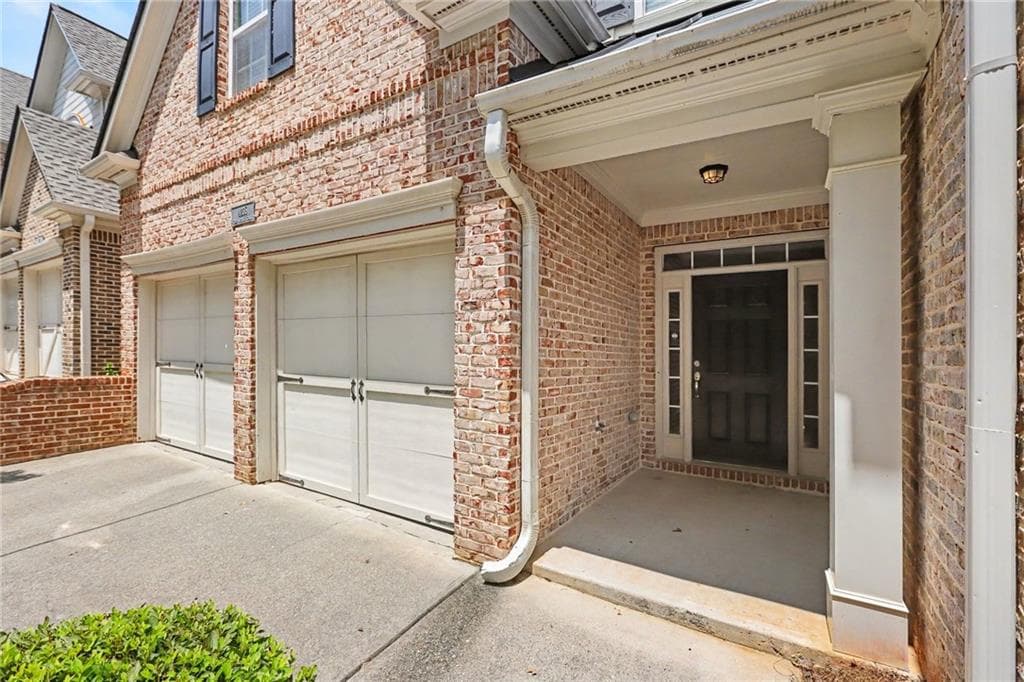 3 bedroom, 3 bathroom, 2,275 sq ft townhouse for sale at 4235 Cold Spring Court, Cumming, GA 30041 — photo 3