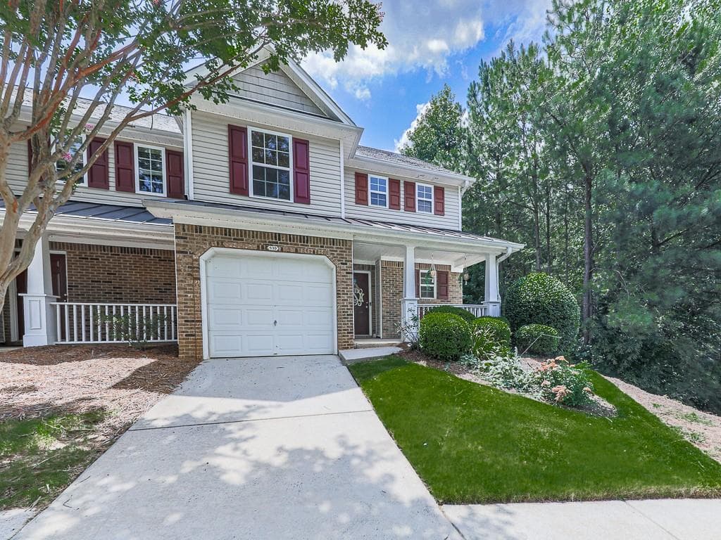 2 bedroom, 3 bathroom, 1,393 sq ft townhouse for sale at 530 Fox Creek Crossing, Woodstock, GA 30188 — photo 2