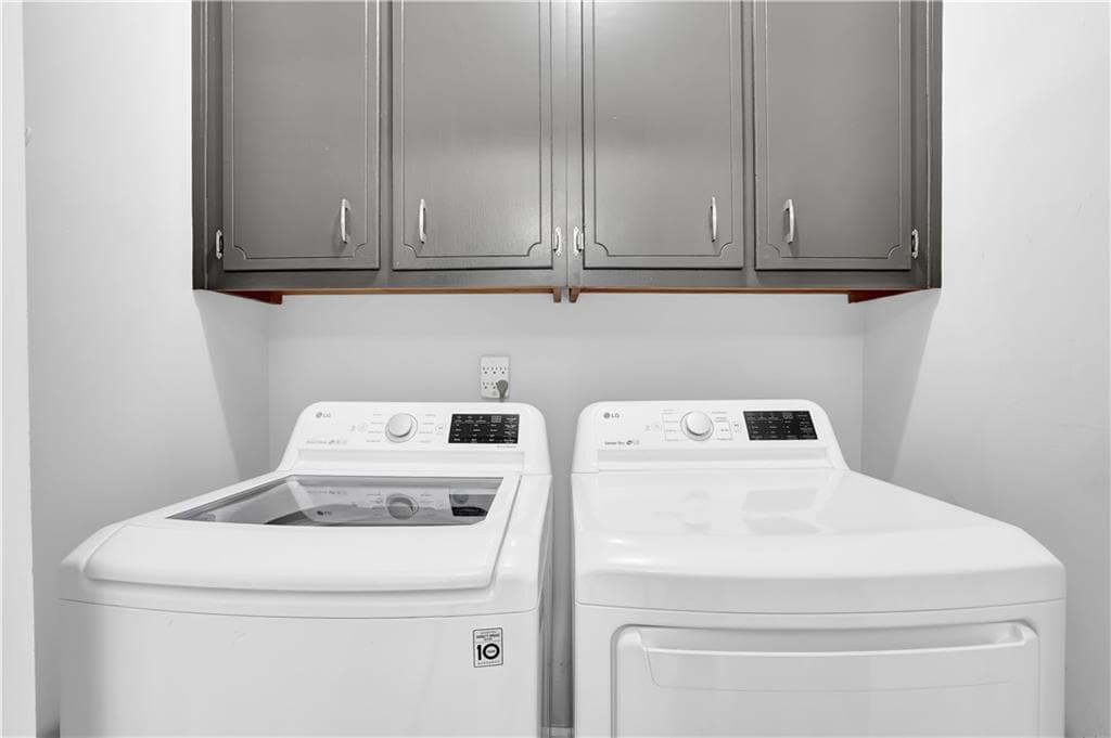 2 bedroom, 3 bathroom, 1,266 sq ft townhouse for sale at 1449 Cambridge Common, Decatur, GA 30033 — photo 5